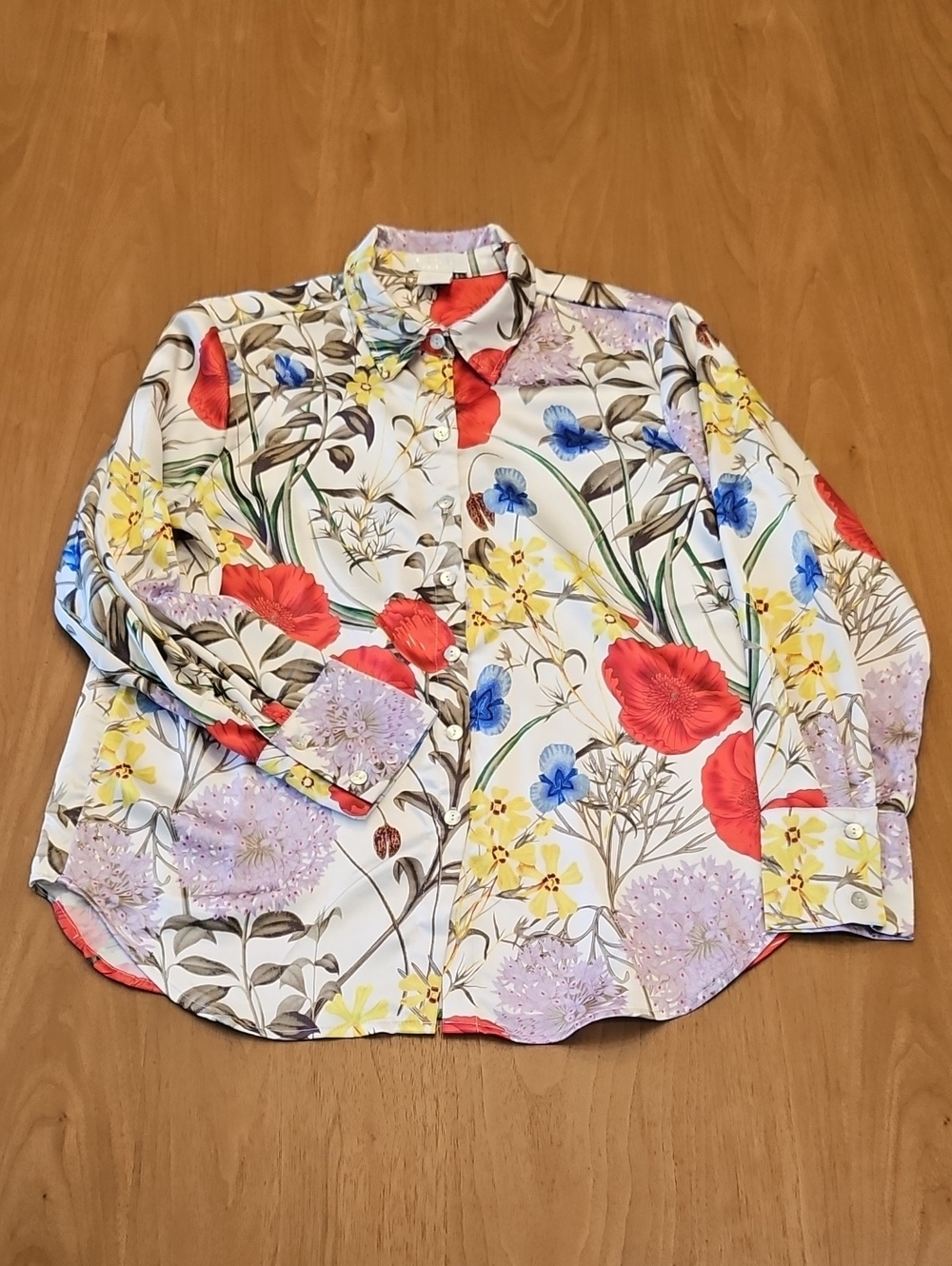 Beautiful Vibrant On Trend Floral Button-Up Blouse
